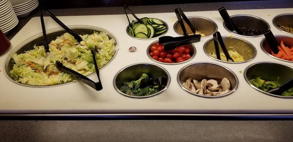 Pizza Hut | meal delivery | 1897 N State Hwy CC, Nixa, MO 65714, USA | 4177254632 OR +1 417-725-4632