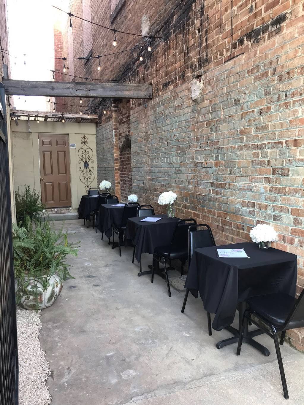 Blossom | restaurant | 101 E Virginia Ave, Bessemer City, NC 28016, USA | 7046294586 OR +1 704-629-4586