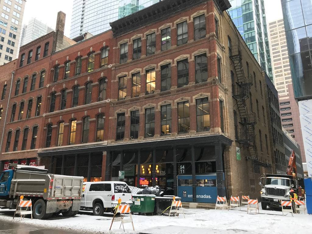 Mixed Greens | restaurant | 175 N Franklin St, Chicago, IL 60606, USA | 3124220701 OR +1 312-422-0701