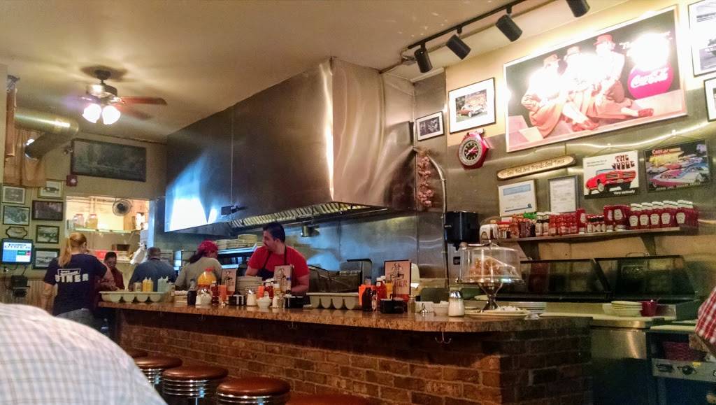 Beechwold Diner | restaurant | 4408 Indianola Ave, Columbus, OH 43214, USA | 6144470944 OR +1 614-447-0944