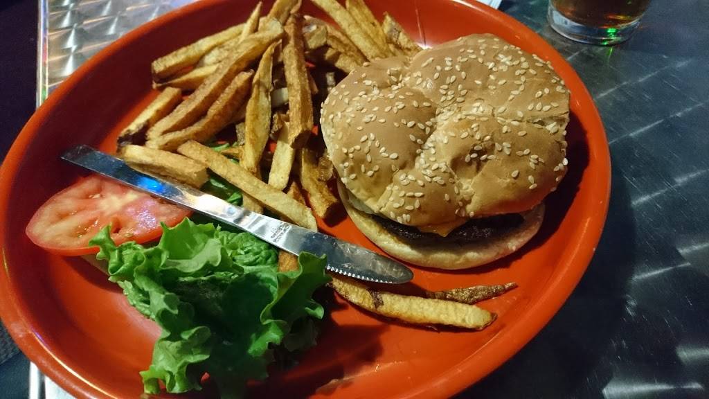 No Frills Grill & Sports Bar - Arlington, TX | restaurant | Lincoln Court Shopping Center, 4914 Little Rd, Arlington, TX 76017, USA | 8174781766 OR +1 817-478-1766