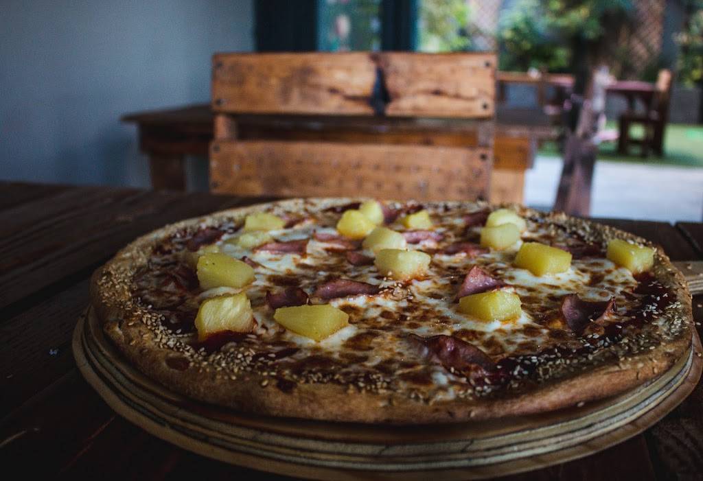 Saunders Pizzeria | restaurant | Calle Huerta #1, Vista Hermosa, 22890 Ensenada, B.C., Mexico | 016463500077 OR +52 646 350 0077