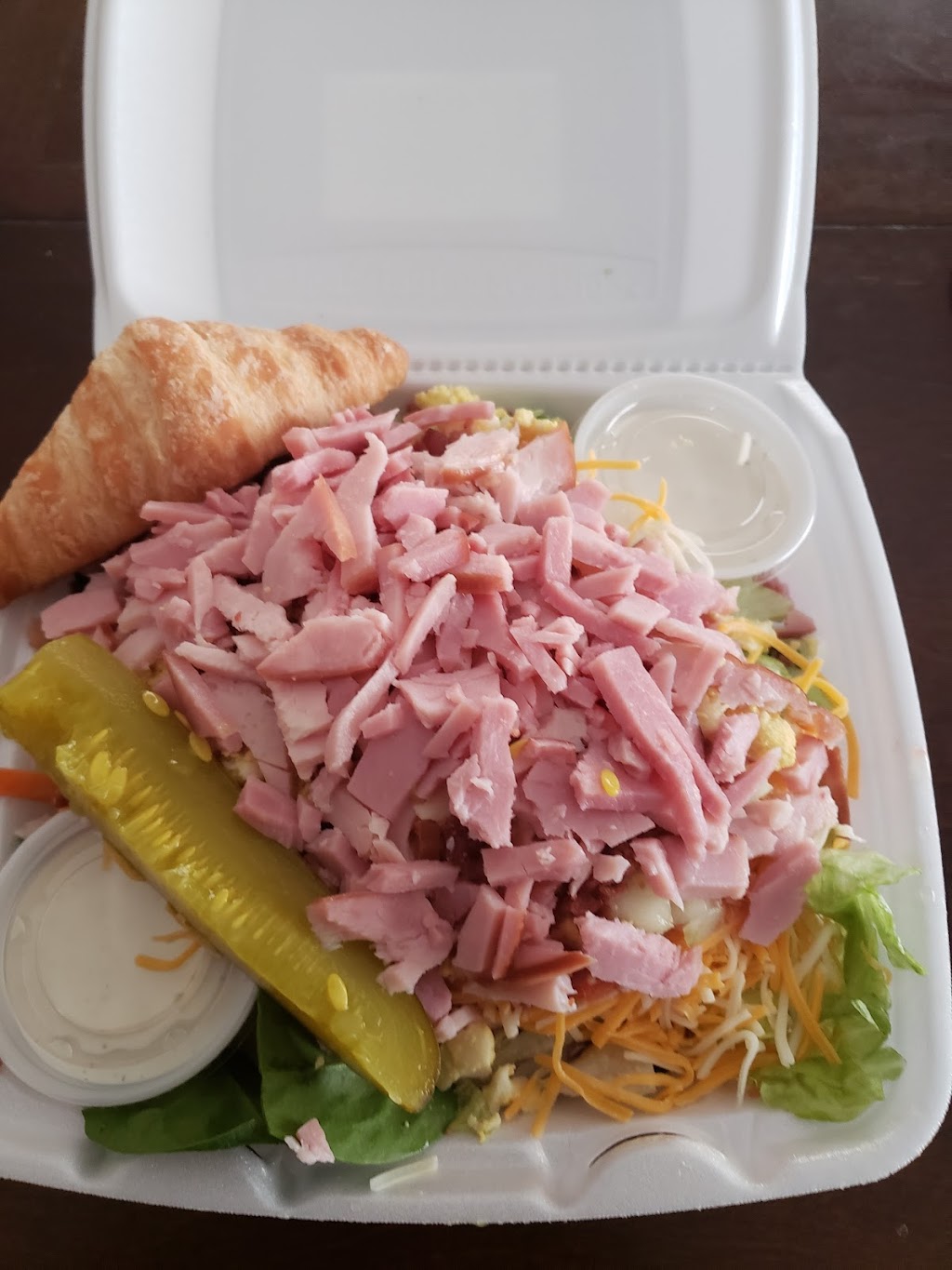 SALADS-TO-GO | restaurant | 914 S Tennessee Ave, Parsons, TN 38363, USA | 7317986511 OR +1 731-798-6511