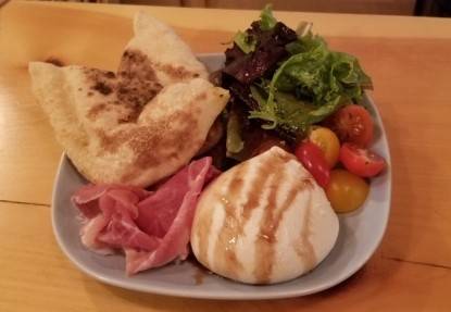 Farm To Fire | restaurant | 51 Main St, Monroe, NH 03771, USA | 6036164952 OR +1 603-616-4952