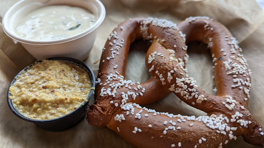 Founders Brewing Co. Detroit | restaurant | 456 Charlotte St, Detroit, MI 48201, USA | 3133353440 OR +1 313-335-3440