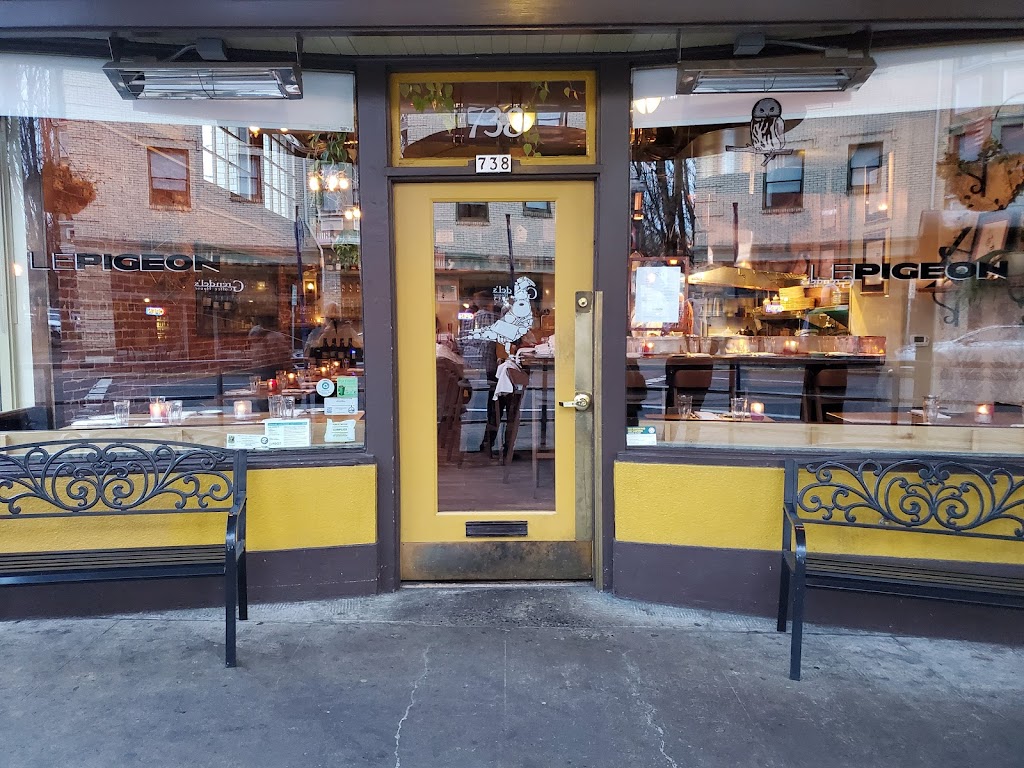 Le Pigeon | restaurant | 738 E Burnside St, Portland, OR 97214, USA | 5035468796 OR +1 503-546-8796
