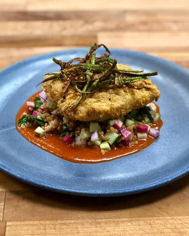 White Pillars Restaurant and Lounge | restaurant | 1696 Beach Blvd, Biloxi, MS 39531, USA | 2282070885 OR +1 228-207-0885