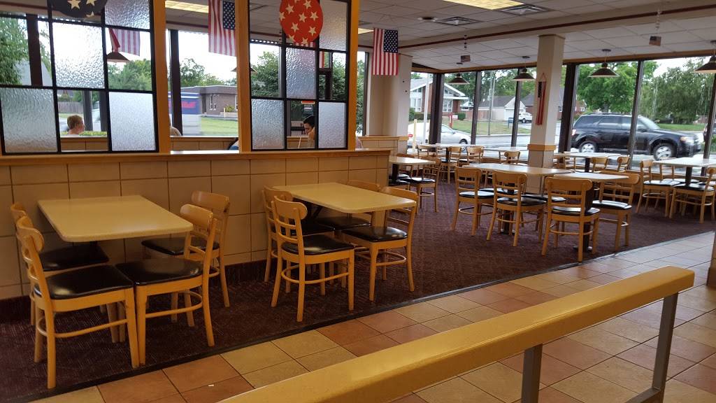 Wendys | restaurant | 2214 N Limestone St, Springfield, OH 45503, USA | 9373902330 OR +1 937-390-2330