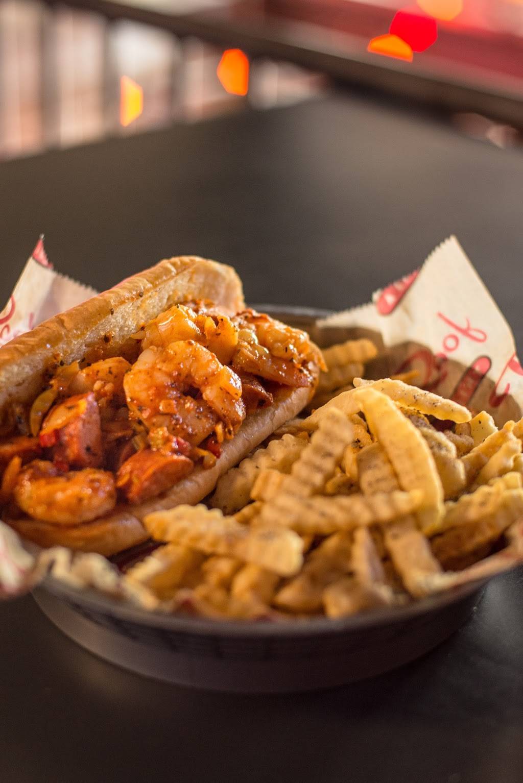 Tin Roof | restaurant | 315 Beale St, Memphis, TN 38103, USA | 9015279911 OR +1 901-527-9911