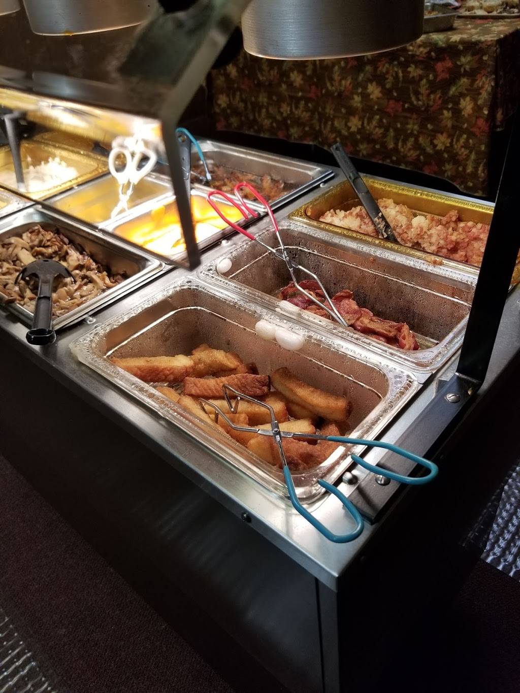 Aprils Country Kitchn | restaurant | 640 Heller Dr, Newcomerstown, OH 43832, USA | 7404984242 OR +1 740-498-4242