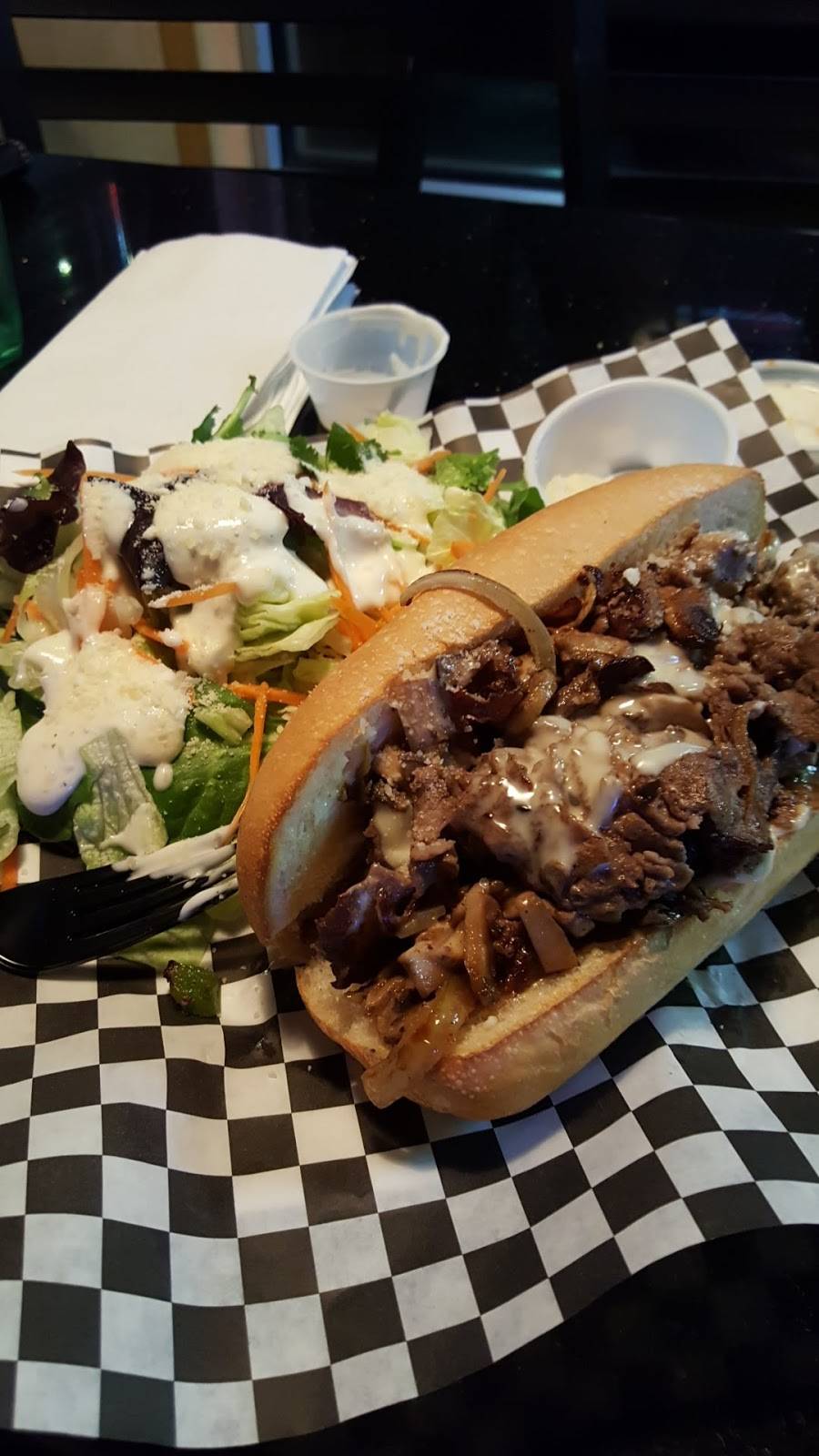 Krazy Wings Philly | restaurant | 7016 Atlantic Ave, Bell, CA 90201, USA | 3237736000 OR +1 323-773-6000