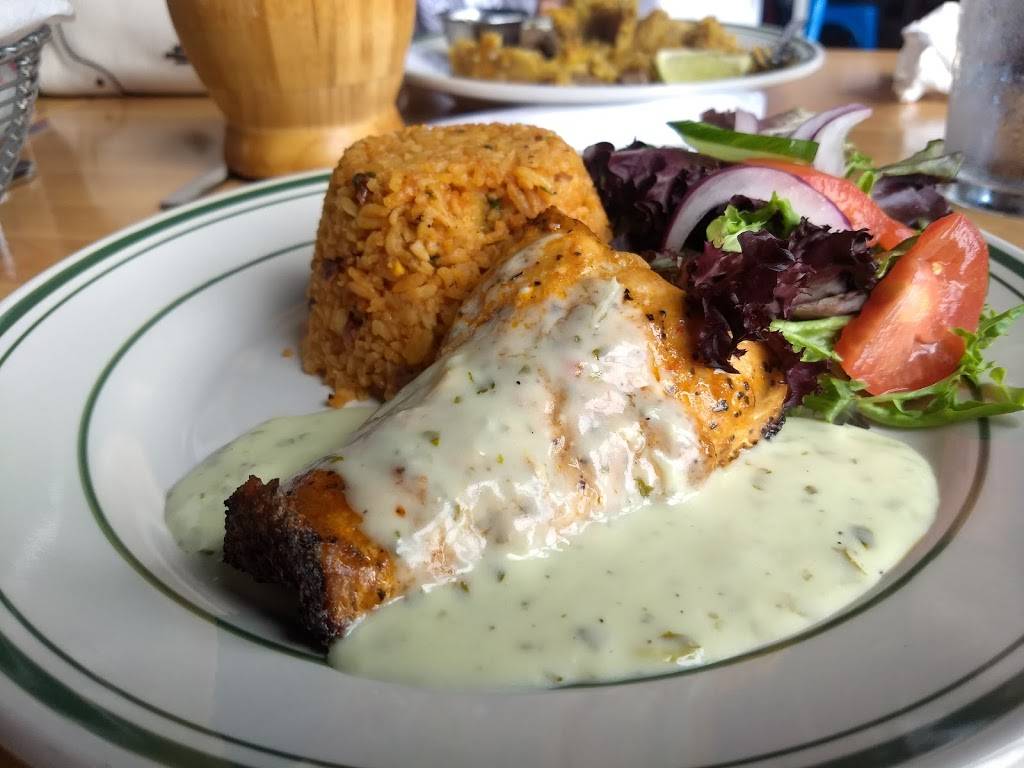 Papis Puerto Rican Cuisine | restaurant | 440 E McCullough Dr Suite 123, Charlotte, NC 28262, USA | 9802074253 OR +1 980-207-4253