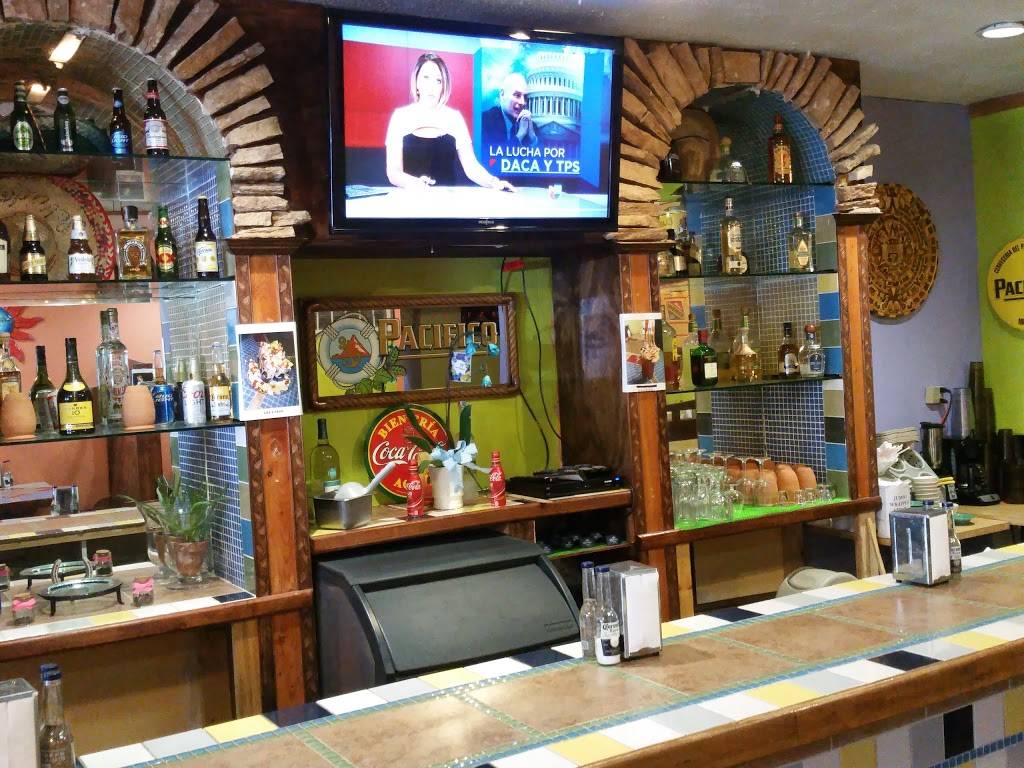 Las Tias Mexican Restaurant | restaurant | 212 Main St, West Chicago, IL 60185, USA | 6302316550 OR +1 630-231-6550