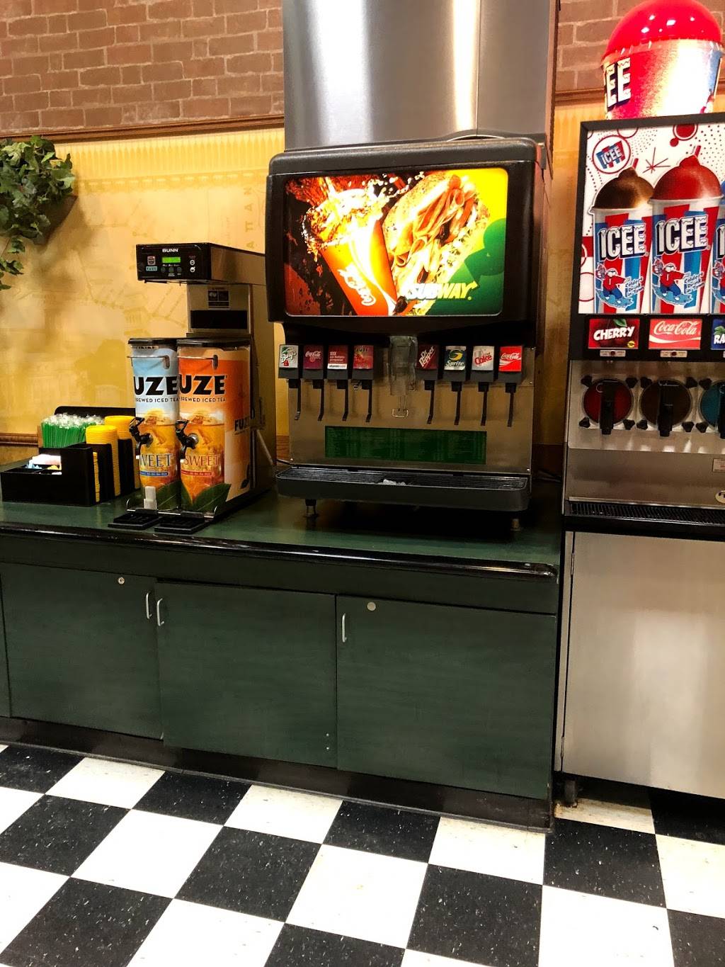 Subway | restaurant | 2875 E State St, Salem, OH 44460, USA | 3303322856 OR +1 330-332-2856
