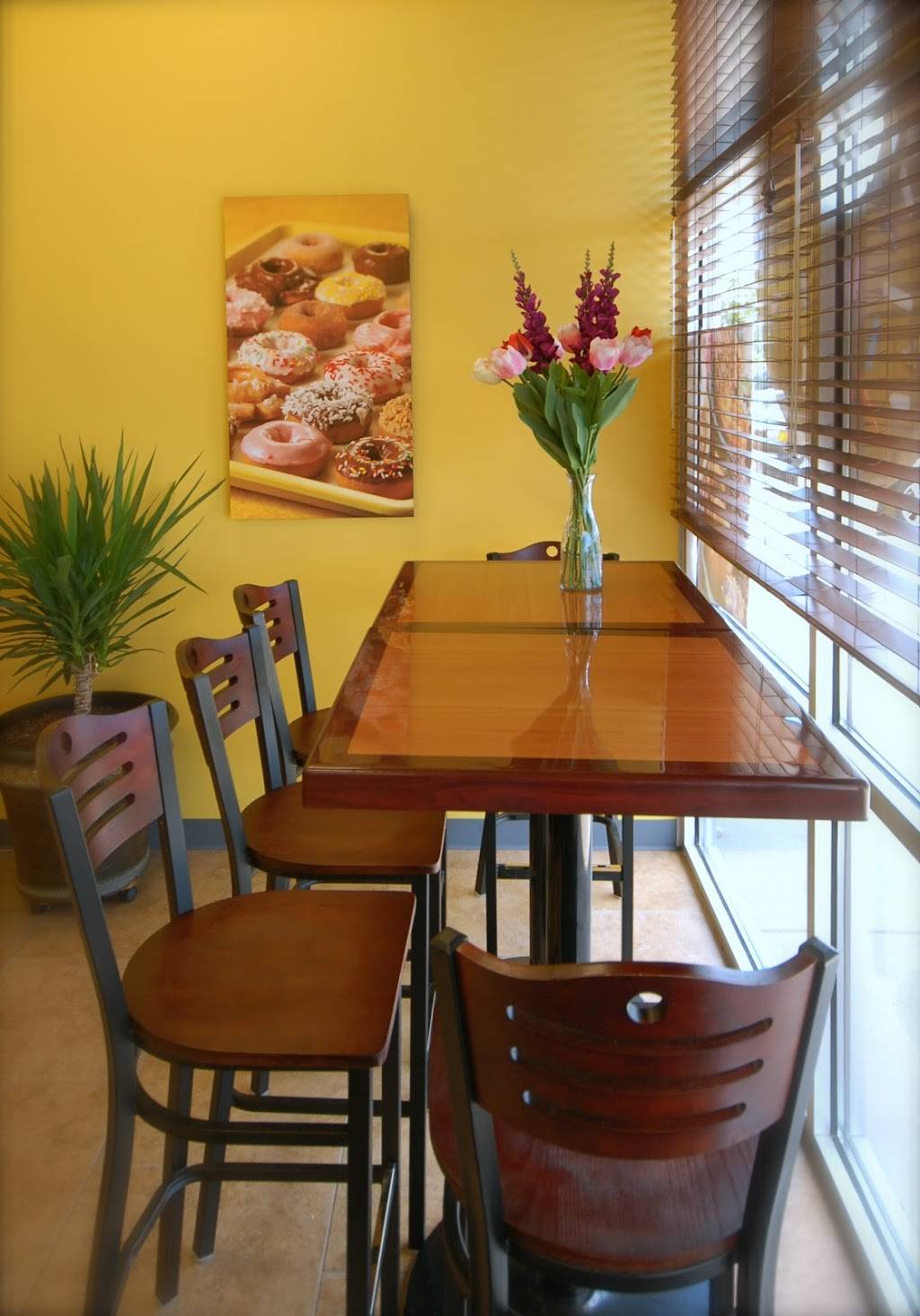 Daylight Donuts- Mason | bakery | 4200 Aero Dr, Mason, OH 45040, USA | 5137700999 OR +1 513-770-0999