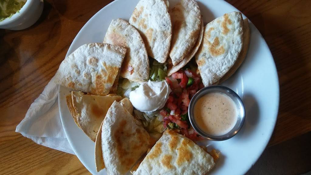 Chilis Grill & Bar | meal takeaway | 500 University Center Blvd, Charlotte, NC 28262, USA | 7045100626 OR +1 704-510-0626