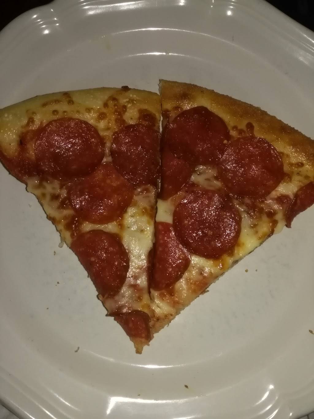 Little Caesars Pizza | meal takeaway | 7355 N Blackstone Ave, Fresno, CA 93650, USA | 5594387500 OR +1 559-438-7500