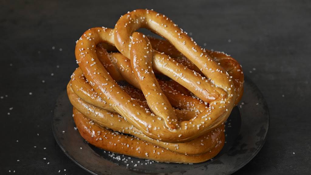 Pretzelmaker | restaurant | 750 Sunland Park Drive Spc BQ7, El Paso, TX 79912, USA | 9158336416 OR +1 915-833-6416