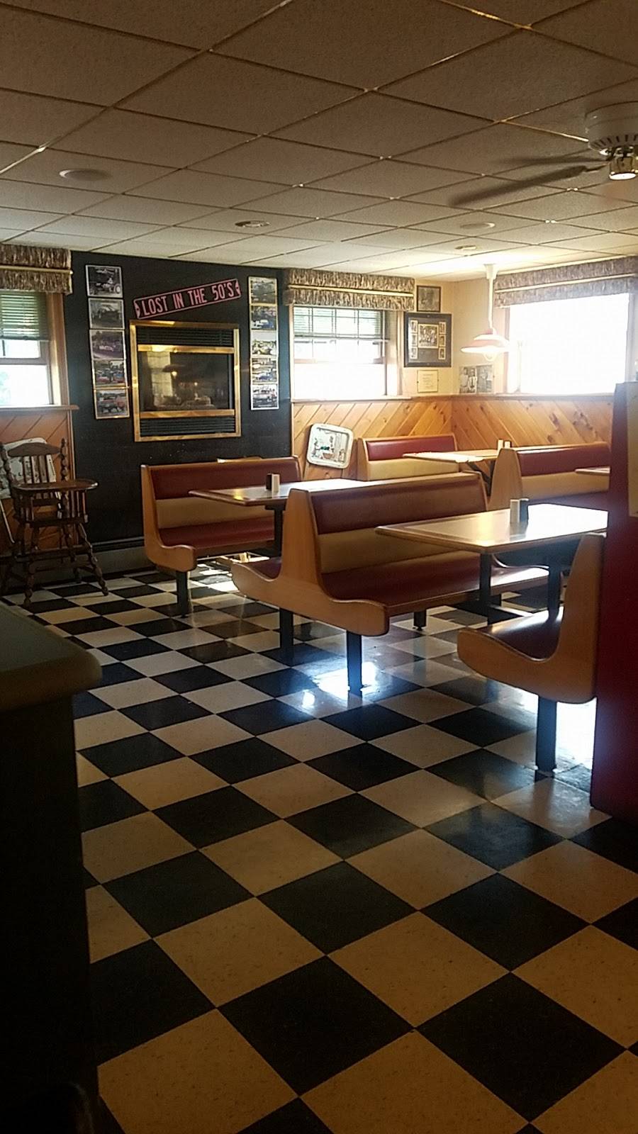 Super Freeze Drive In | restaurant | 6865 Erie Rd, Derby, NY 14047, USA | 7169475557 OR +1 716-947-5557