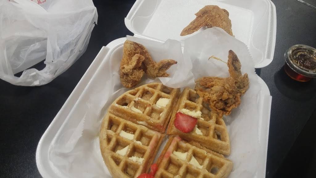 Honeys | restaurant | 20342 Grand River Ave, Detroit, MI 48219, USA | 3133266060 OR +1 313-326-6060