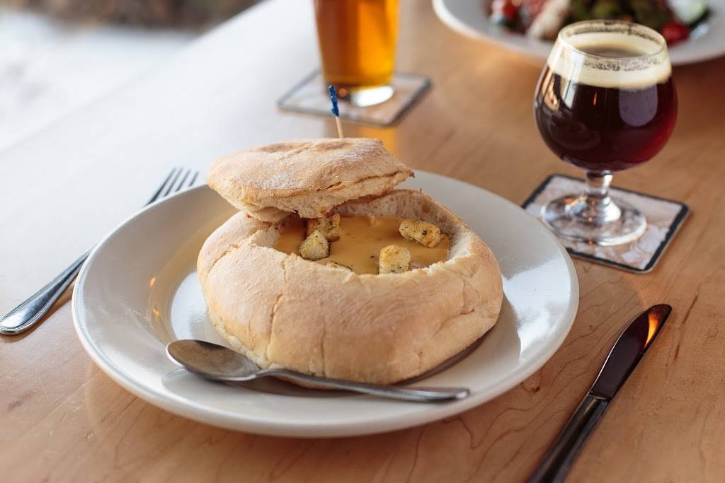 St. Francis Brewery & Restaurant | restaurant | 3825 S Kinnickinnic Ave, St Francis, WI 53235, USA | 4147444448 OR +1 414-744-4448