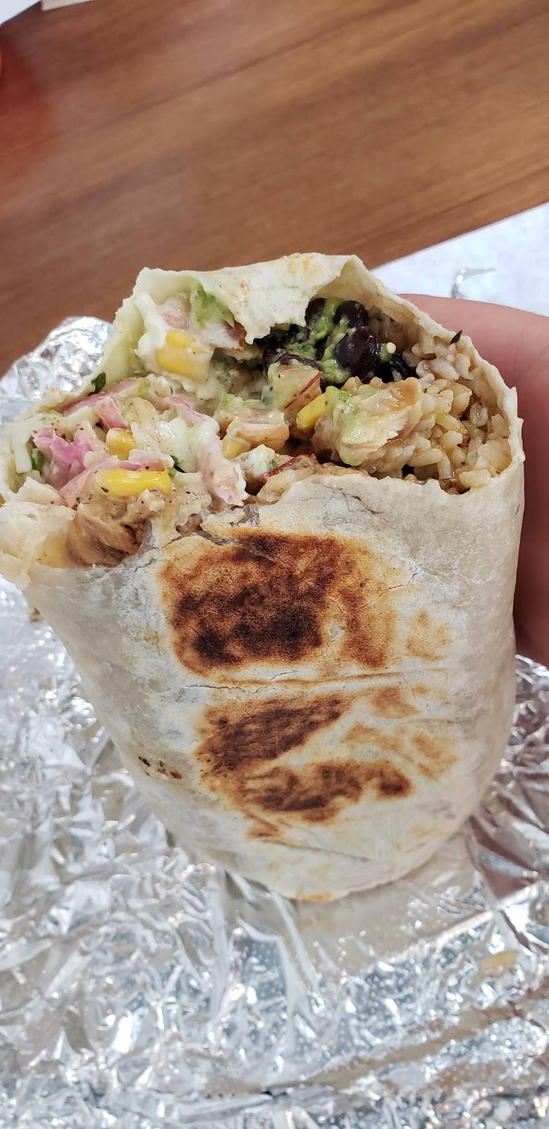 Quesada Burritos & Tacos | restaurant | 2800 Boulevard de la Pinière, Terrebonne, QC J6X 0G4, Canada | 4504163227 OR +1 450-416-3227