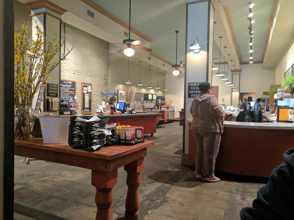 Treebeards | restaurant | 315 Travis St #1812, Houston, TX 77002, USA | 7132282622 OR +1 713-228-2622