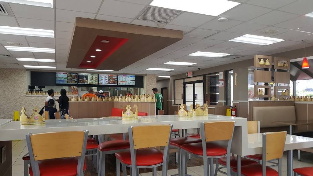 Burger King | restaurant | 2945 Vineland Rd, Kissimmee, FL 34746, USA | 4072398435 OR +1 407-239-8435
