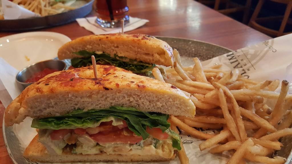 Claim Jumper Restaurants | restaurant | 10125 W McDowell Rd, Avondale, AZ 85392, USA | 6237429892 OR +1 623-742-9892