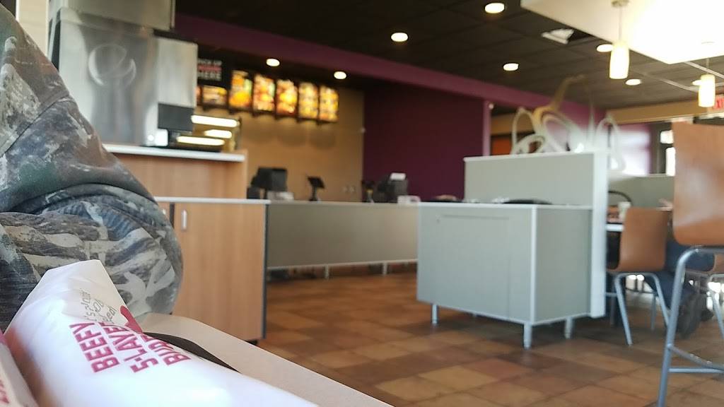 Taco Bell | meal takeaway | 1906 N Walnut St, Hartford City, IN 47348, USA | 7653481910 OR +1 765-348-1910