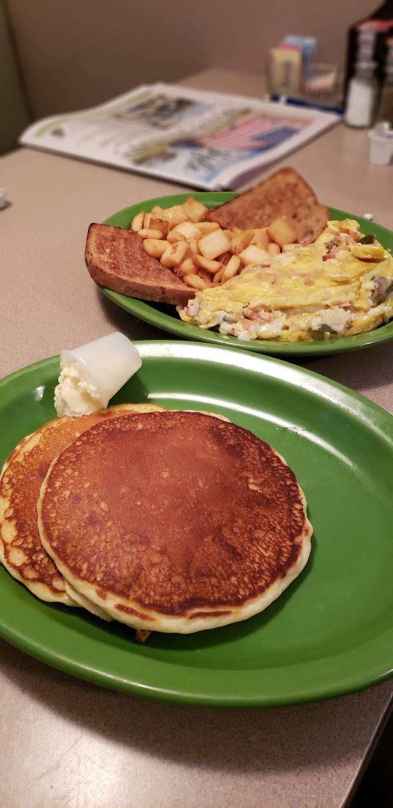 Blakes Restaurant | restaurant | 353 S Main St, Manchester, NH 03102, USA | 6036690220 OR +1 603-669-0220