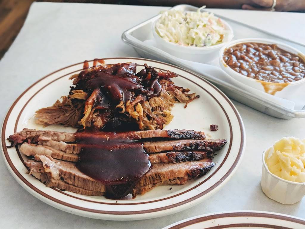 Canyon City Barbeque | restaurant | 347 N San Gabriel Ave, Azusa, CA 91702, USA | 6268154227 OR +1 626-815-4227
