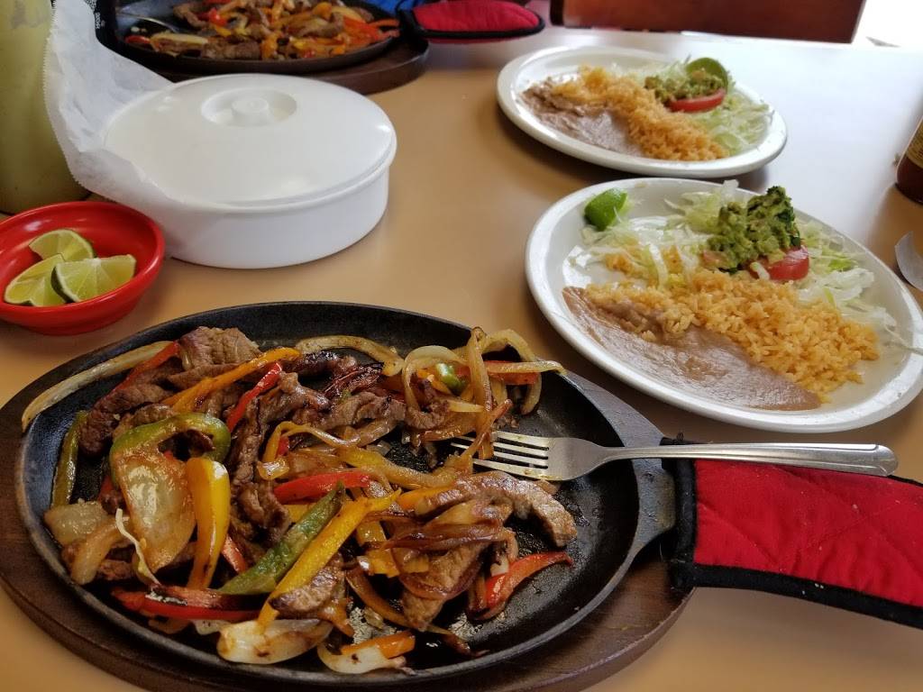 7 Mares | restaurant | 1403 Kalamazoo Ave SE, Grand Rapids, MI 49507, USA | 6163018555 OR +1 616-301-8555