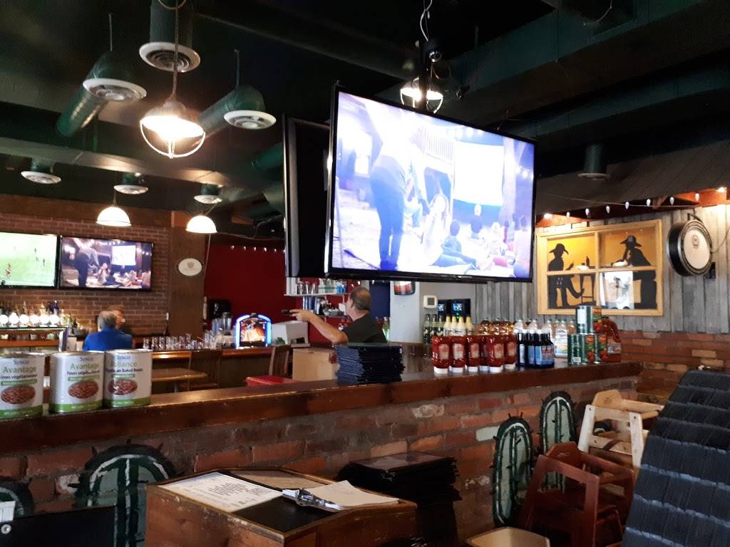 Mustangs Big Ol Grill | restaurant | 301 Fruitland Rd, Stoney Creek, ON L8E 5M1, Canada | 9056437679 OR +1 905-643-7679