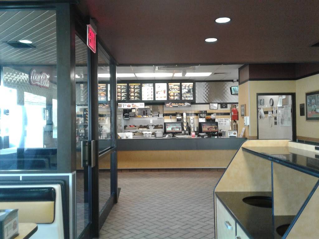 Hardees | restaurant | 610 Blowing Rock Rd, Boone, NC 28607, USA | 8282643414 OR +1 828-264-3414