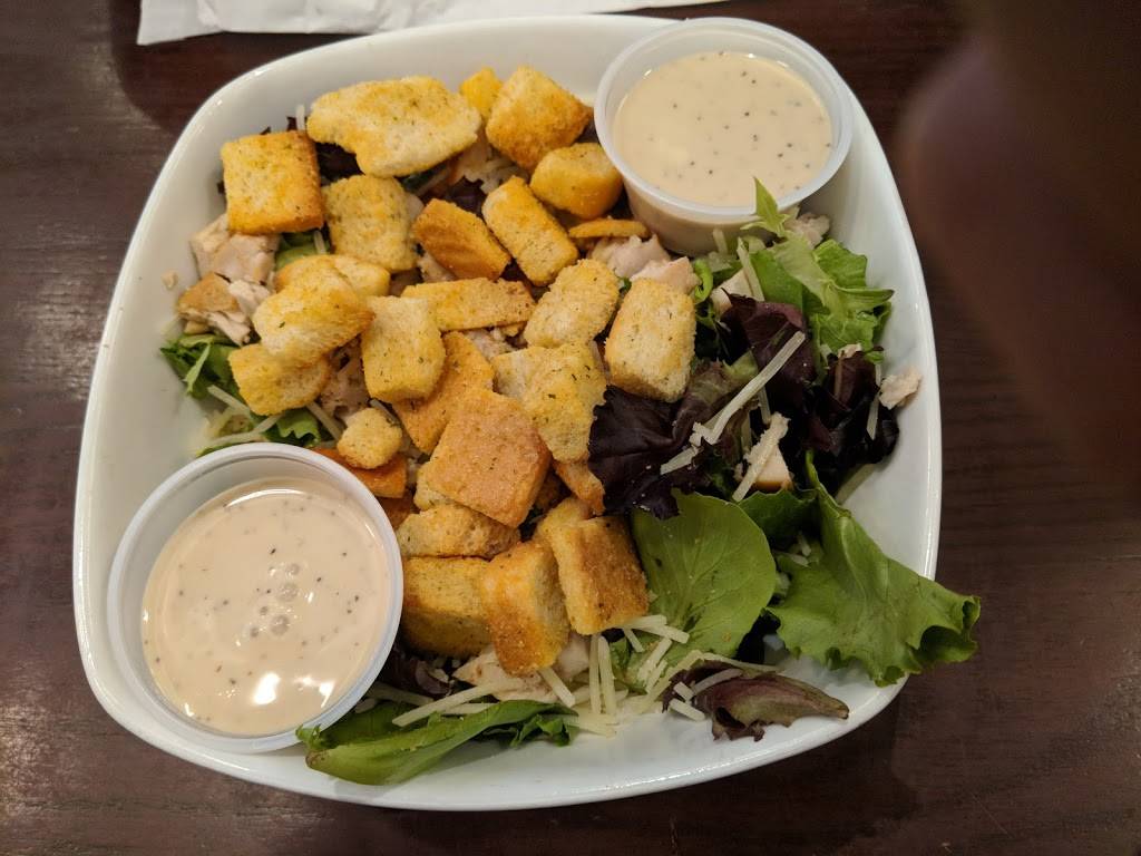 Swaney Swifts on the Square | restaurant | 118 N Water Ave, Gallatin, TN 37066, USA | 6156754366 OR +1 615-675-4366