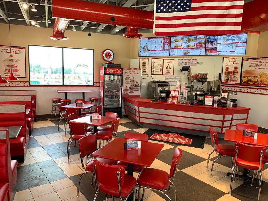 Freddys Frozen Custard & Steakburgers | restaurant | 863 Arlington Ridge E, Akron, OH 44312, USA | 2345713303 OR +1 234-571-3303