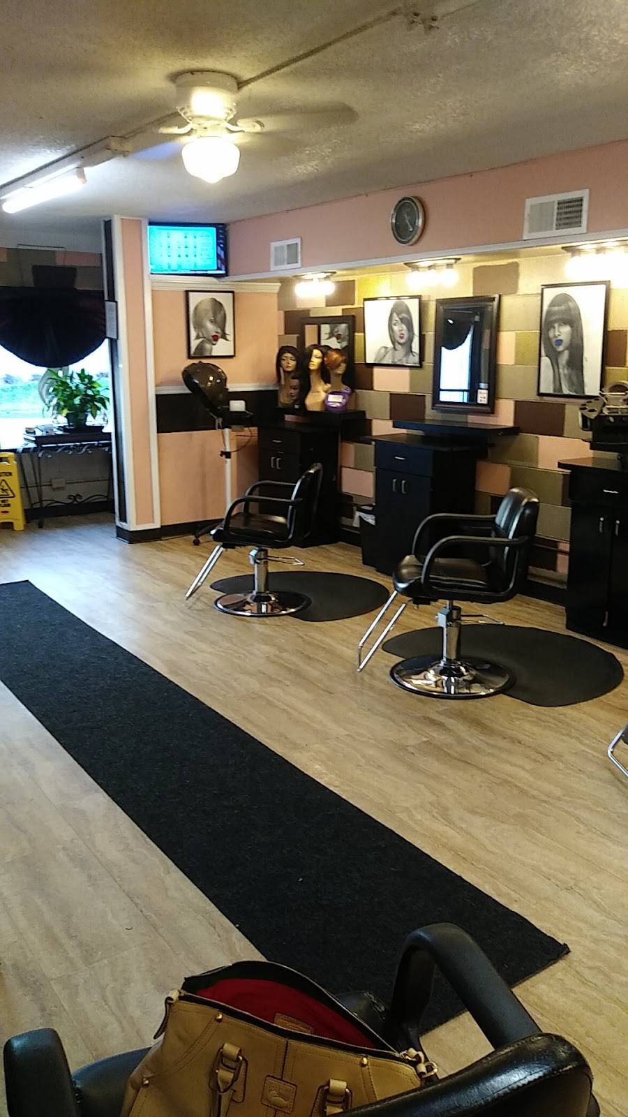 Roberts Coney Island | restaurant | 12701 Seven Mile E, Detroit, MI 48205, USA | 3135213064 OR +1 313-521-3064