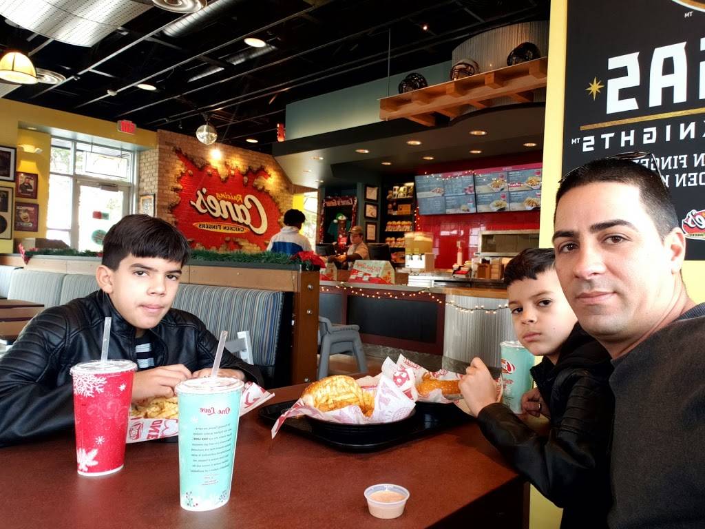 Raising Canes Chicken Fingers | meal takeaway | 180 N Nellis Blvd, Las Vegas, NV 89110, USA | 7023311135 OR +1 702-331-1135