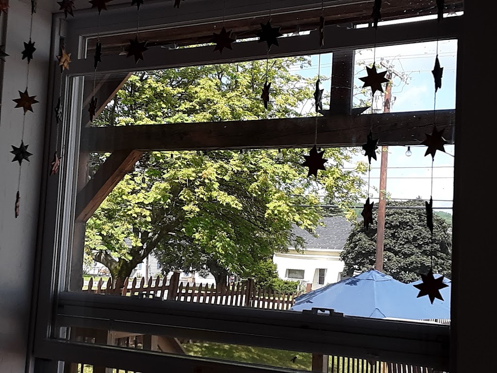 Madawaska Tastee Freez | restaurant | 153 Main St, Madawaska, ME 04756, USA | 2077284345 OR +1 207-728-4345