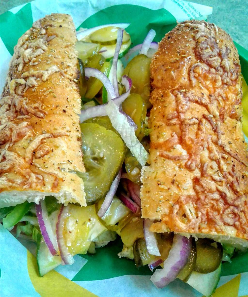 Subway | restaurant | 544 W Liberty St, Hubbard, OH 44425, USA | 3305682088 OR +1 330-568-2088