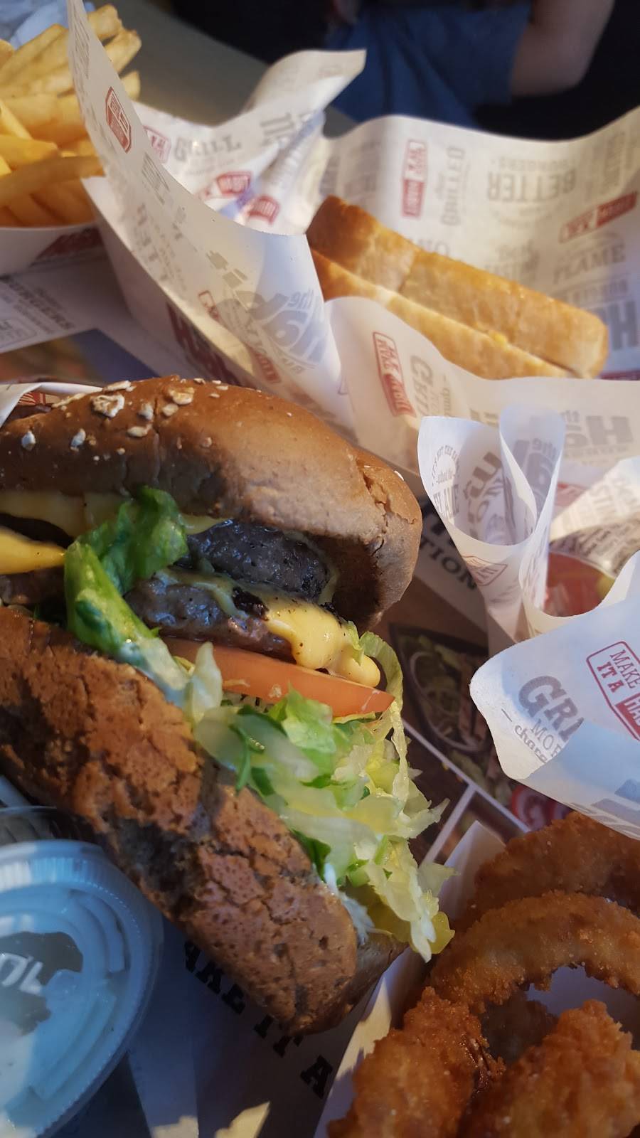 The Habit Burger Grill | meal takeaway | 2777 N Main St, Santa Ana, CA 92705, USA | 7145501201 OR +1 714-550-1201