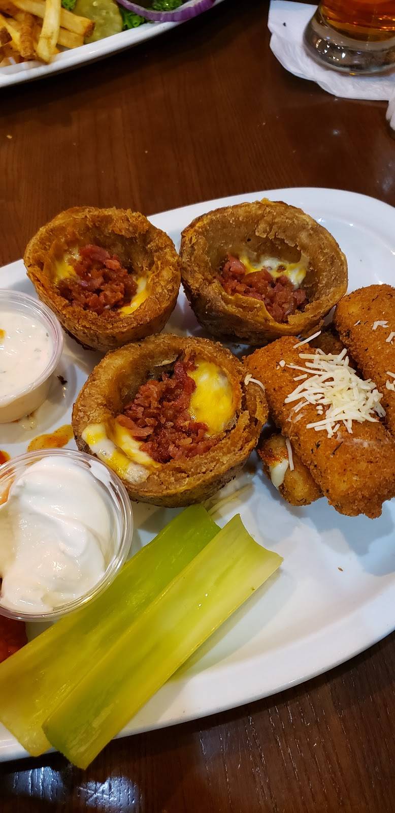 TGI Fridays | restaurant | 1 Detroit Metro Airport North Terminal, Gate 18, Detroit, MI 48242, USA | 7342476887 OR +1 734-247-6887