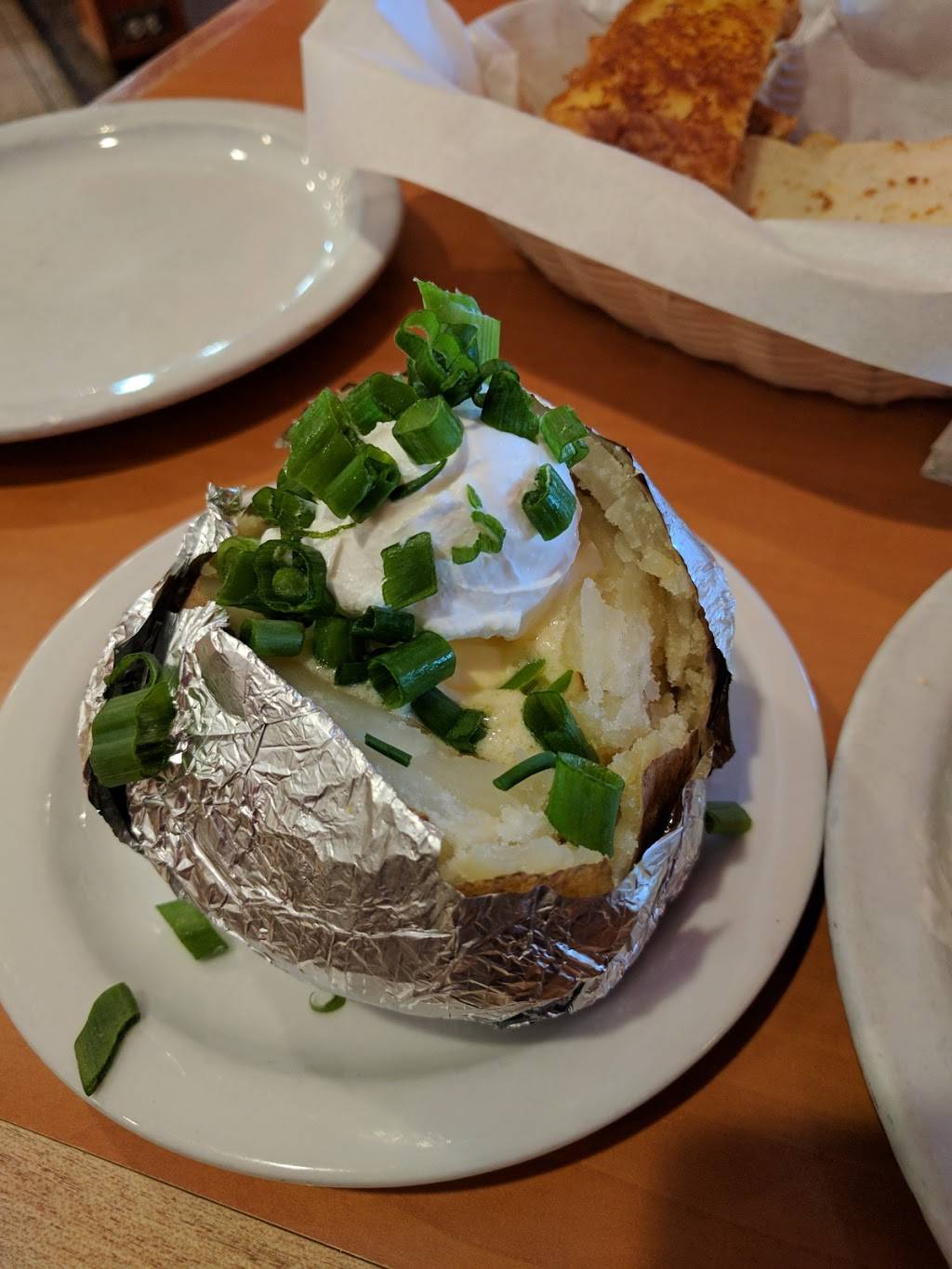 Sizzler | restaurant | 2121 W Caldwell Ave, Visalia, CA 93277, USA | 5596251290 OR +1 559-625-1290