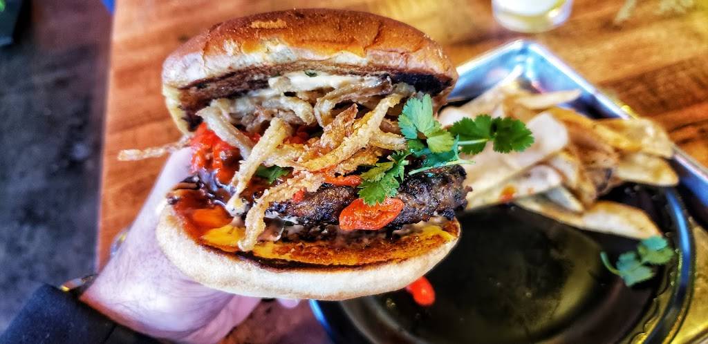 Peli Peli Kitchen | restaurant | 9090 Katy Fwy, Houston, TX 77024, USA | 2812579500 OR +1 281-257-9500