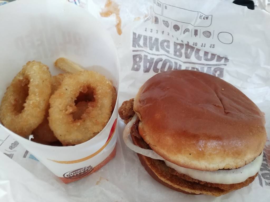 Burger King | restaurant | 6465 Mississauga Rd North, Mississauga, ON L5N 1A6, Canada | 9058213464 OR +1 905-821-3464