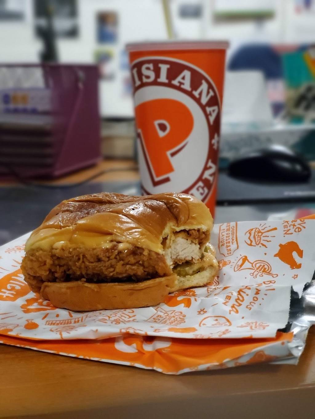 Popeyes Louisiana Kitchen | restaurant | 7601 Raytown Rd, Raytown, MO 64138, USA | 8163561990 OR +1 816-356-1990