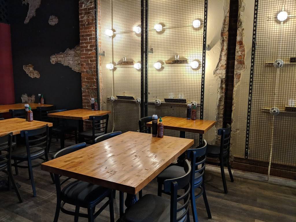 Pho Long Restaurant - South City | restaurant | 2245 S Grand Blvd, St. Louis, MO 63104, USA | 3148334333 OR +1 314-833-4333