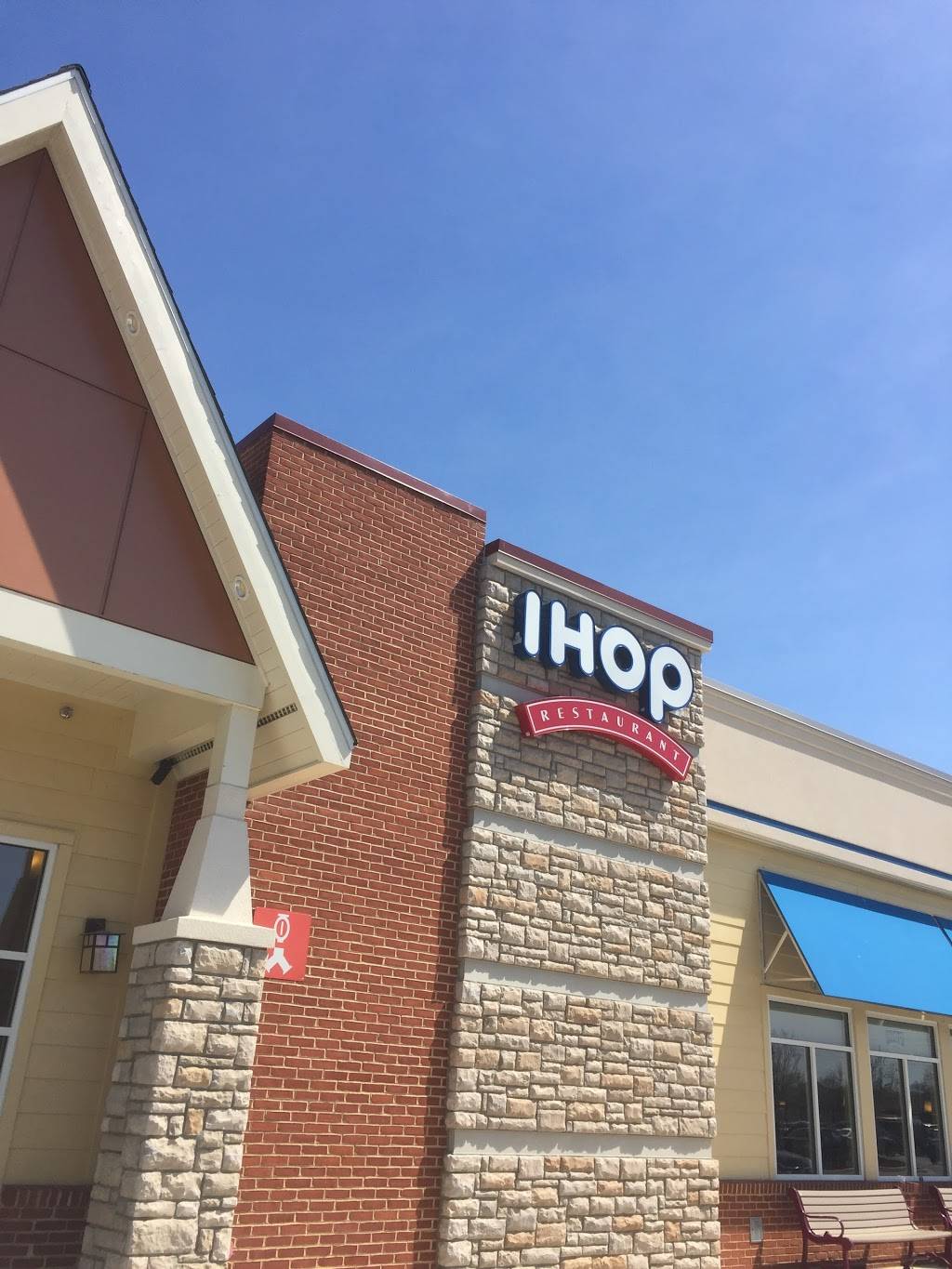 IHOP | bakery | 7 Lee Airpark Dr, Edgewater, MD 21037, USA | 4109563249 OR +1 410-956-3249