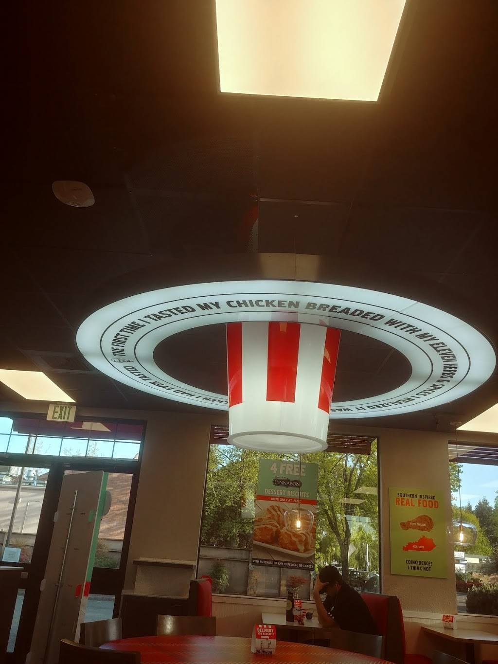 KFC | restaurant | 2545 River Rd, Eugene, OR 97404, USA | 5416891200 OR +1 541-689-1200